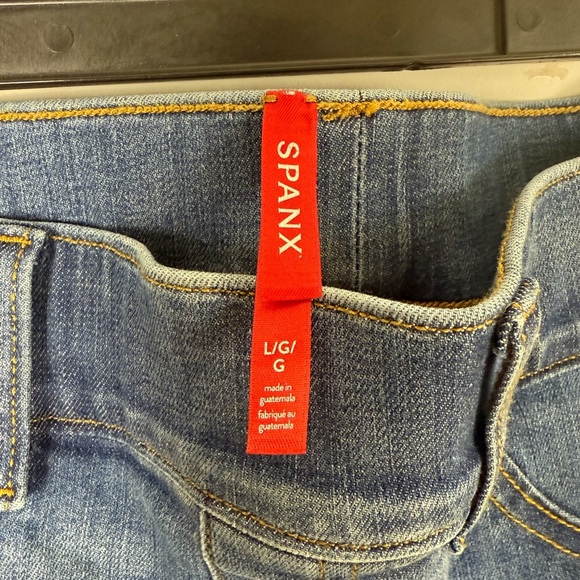 Spanx Straight Leg Jeans Size Large - Picture 3 of 10